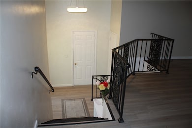 318 E Christine Dr, Decatur, IL 62526 - photo 7