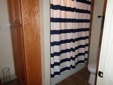 403 1st St SE, Mandan, ND 58554 - photo 4