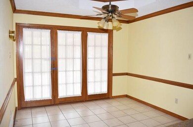 812 Windmill Ct, Bedford, TX 76021 - photo 6