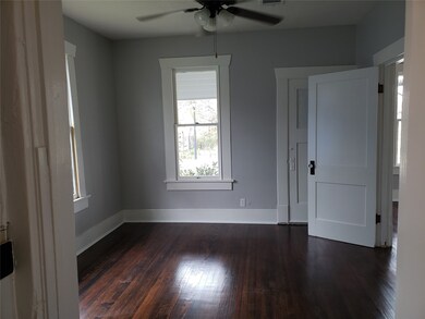 212 Northwood St, Houston, TX 77009 - photo 3