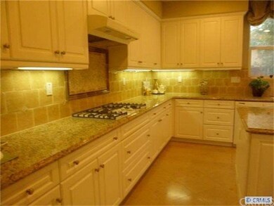 Gourmet Kitchen