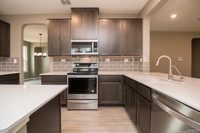 5107 Escudero, San Antonio, TX 78261 - photo 6