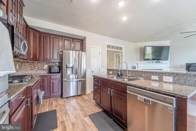 904 Hall Station Dr unit 200, Bowie, MD 20721 - photo 6