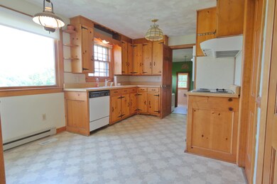 Kitchen/Dining Area