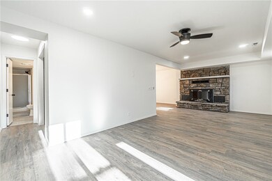 40 Bradford Dr, Bella Vista, AR 72715 - photo 6