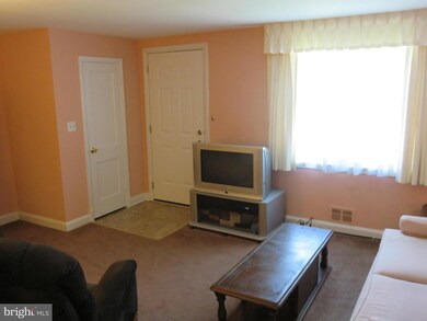 1247 Deanwood Rd, Parkville, MD 21234 - photo 5