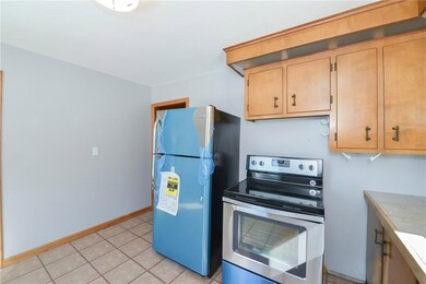 81 Harbour Ave unit 2, West Warwick, RI 02893 - photo 5