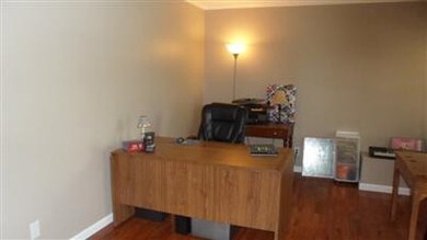 244 Farmbrook Cir, Frankfort, KY 40601 - photo 3