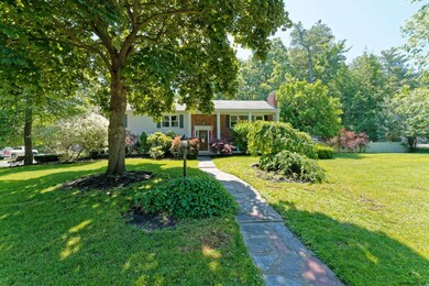 1210 Godfrey Ln, Schenectady, NY 12309 - photo 2