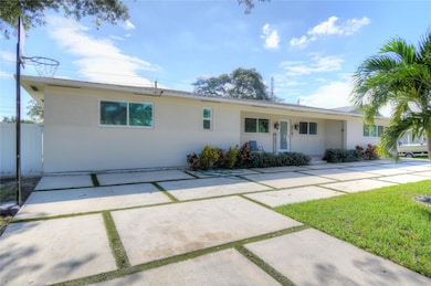 214 SE 5th St, Dania, FL 33004 - photo 3
