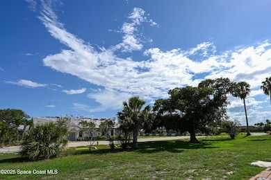 333 S Patrick Dr unit 11, Satellite Beach, FL 32937 - photo 5