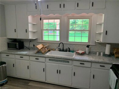 145 Richland Park Dr, Asheboro, NC 27205 - photo 4