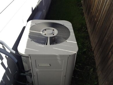 708 Niagara Pkwy, North Tonawanda, NY 14120 - photo 4