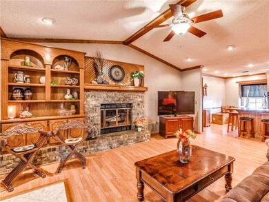 2029 Leafcrest Dr, Moore, OK 73160 - photo 6