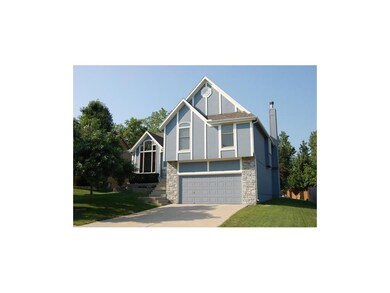 Atrium Split in Shawnee's beautiful Deerfield Trac