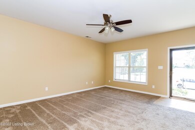 003-photo-living-room-6324321
