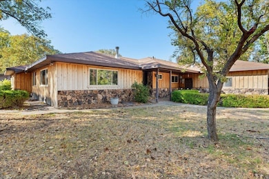 5831 Memory Ln, Yreka, CA 96097 - photo 2