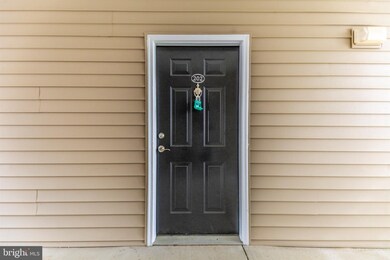 19608 Galway Bay Cir, Germantown, MD 20874 - photo 4