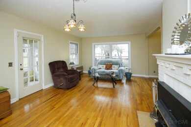 2421 main-105