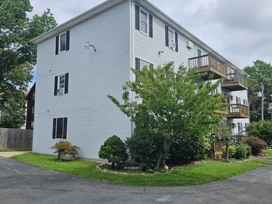 434 Linden St unit 4, Fall River, MA 02720 - photo 3