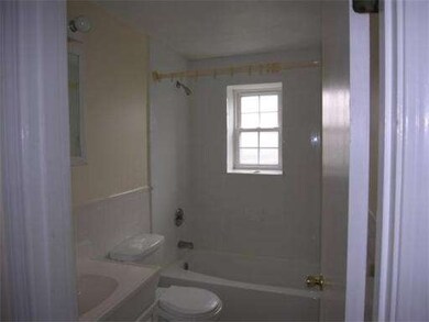 70 Edgelawn Ave unit 2, North Andover, MA 01845 - photo 5
