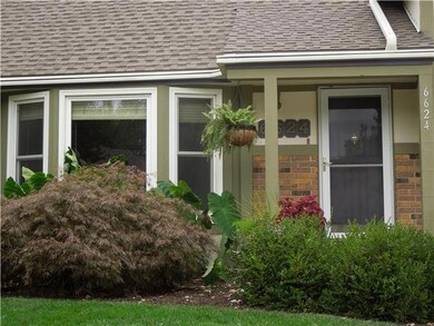 6624 Goode Dr, Shawnee, KS 66216 - photo 2