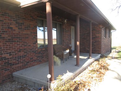 1278 N County Road 1700 E, Villa Grove, IL 61956 - photo 2