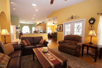 Starlight Ave 3740 - Family Room