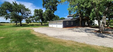 1211 Kiowa Dr E, Gainesville, TX 76240 - photo 3