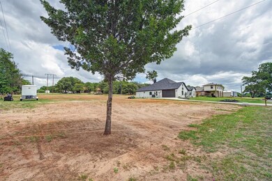 960 Lake Dr, Weatherford, TX 76085 - photo 5