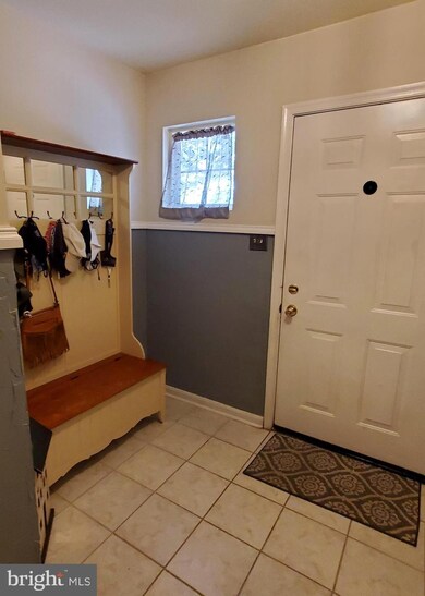 446 Blossom Ln, Frederick, MD 21701 - photo 7