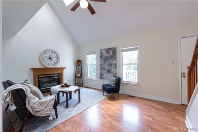 Look at the gorgeous vaulted ceilings!!