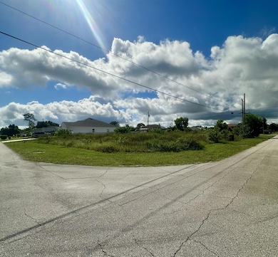 690 SW Gailbreath Ave, Port St. Lucie, FL 34953 - photo 2