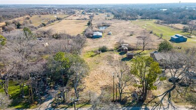 312 Gregory St, Joshua, TX 76058 - photo 3