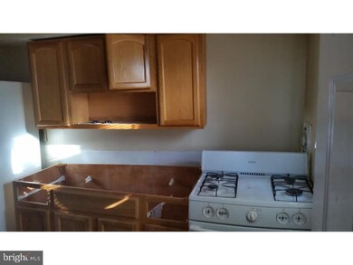239 Grand Ave, Camden, NJ 08105 - photo 3