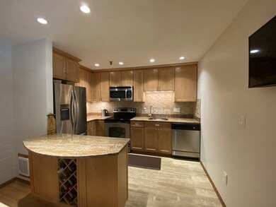 Sagamore Place Condominiums unit 108, Quincy, MA 02171 - photo 2