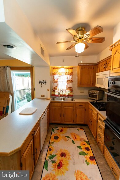 8619 Black Oak Rd, Parkville, MD 21234 - photo 7