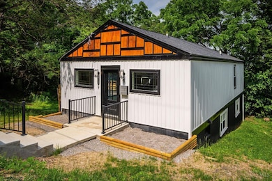 797 4th St, Cincinnati, OH 45215 - photo 3