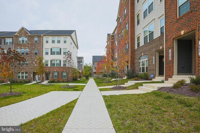 10063 Dorsey Ln, Lanham, MD 20706 - photo 2