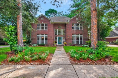 1301 Silverleaf Dr, Friendswood, TX 77546 - photo 2