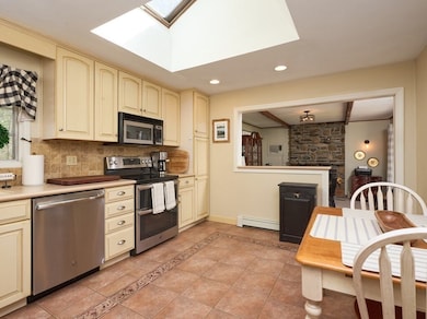 123 Westborough St, Worcester, MA 01604 - photo 7