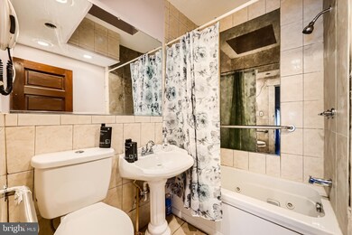 3415 W Franklin St, Baltimore, MD 21229 - photo 6