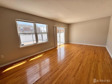 32 Mercer St, Carteret, NJ 07008 - photo 7