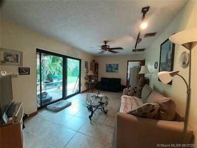 7430 SW 39th St, Davie, FL 33314 - photo 5