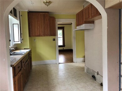 1801 Maple Ave NE, Canton, OH 44705 - photo 5