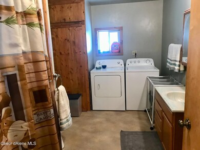 Bathroom/Laundry