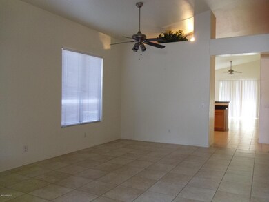 260 S Pineview Place, Chandler, AZ 85226 - photo 4