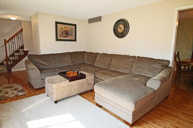Wood laminate flooring