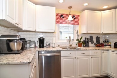 21 Overland Ave, Cranston, RI 02910 - photo 4