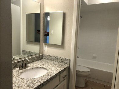 318 S Poplar St unit 2, Tomball, TX 77375 - photo 4